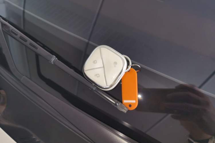 Used Wuling Bingo 2024 333 km Enjoyment Version Vehicle Key