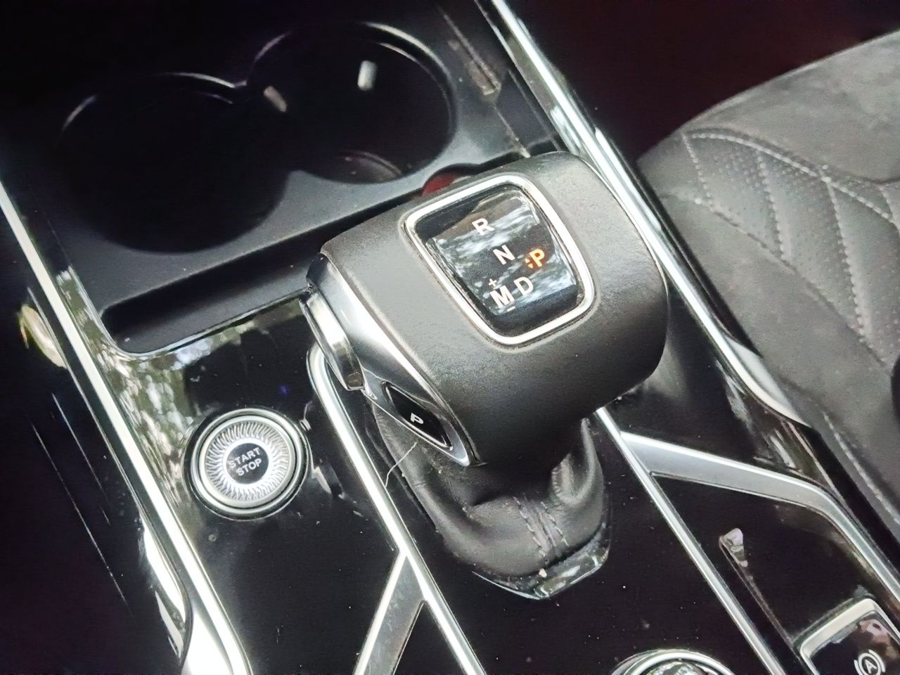 Hongqi HS5 2022 Facelifted Version 2.0T Smart Connect Flagship All-Wheel-Drive Edition — снимка 14