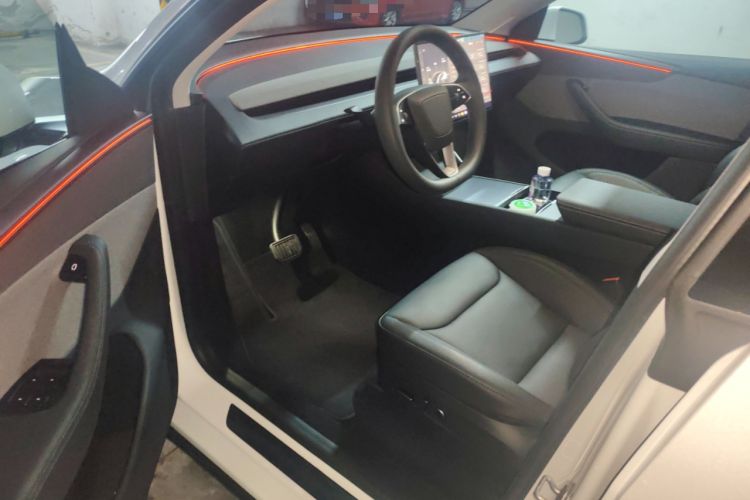 Used Tesla Model Y 2025 Rear-Wheel-Drive Version