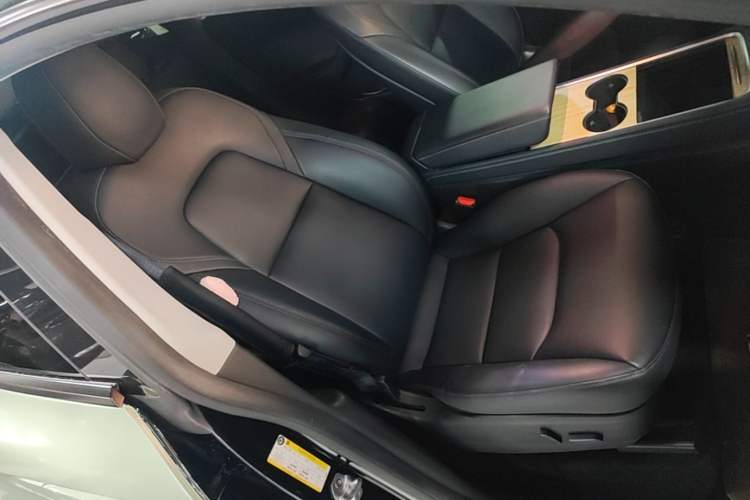 Used Tesla Model Y 2022 Long-Range All-Wheel-Drive Version
