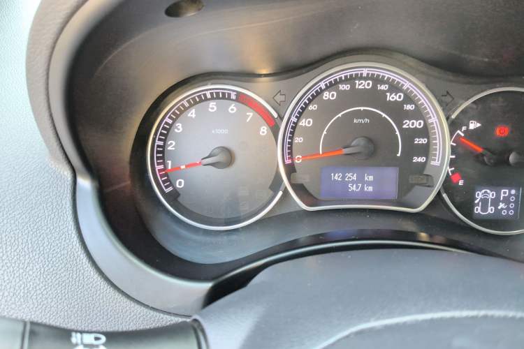 Used Renault Koleos 2012 2.5L 4x4 Comfort Edition with Navigation
