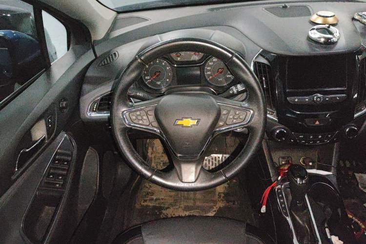 Used Chevrolet Cruze 2017 1.4T Hatchback Dual-Clutch Lingfeng Edition
