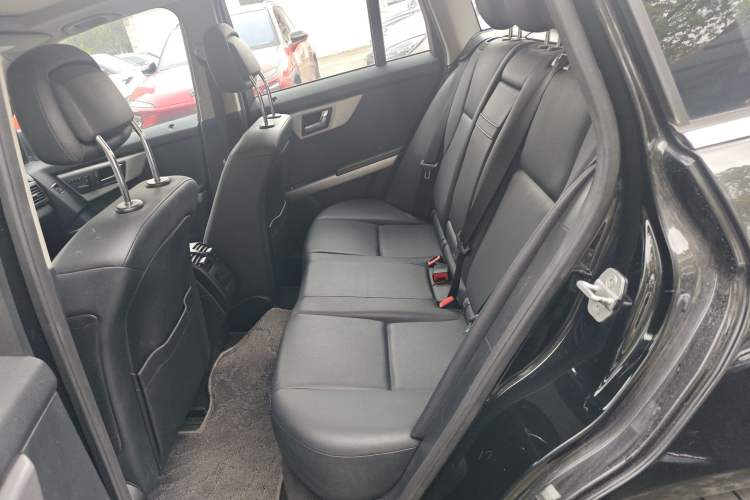 Used Mercedes-Benz GLK-Class 2011 GLK 300 4MATIC Fashion Model Left Rear Seat
