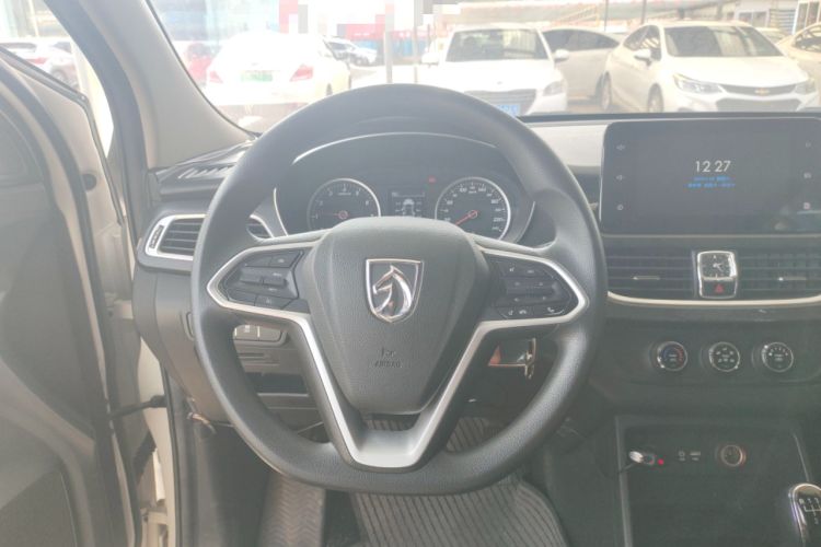 Used Baojun 730 2019 1.5T Manual Fashion Model 7-seater National V