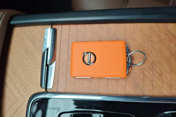 Used Volvo S90 2024 B5 Zhiyi Luxury Edition
