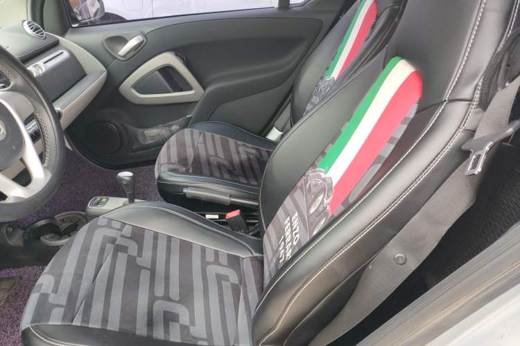 Used smart fortwo 2014 1.0 MHD Hardtop City Lightwave Passion Edition