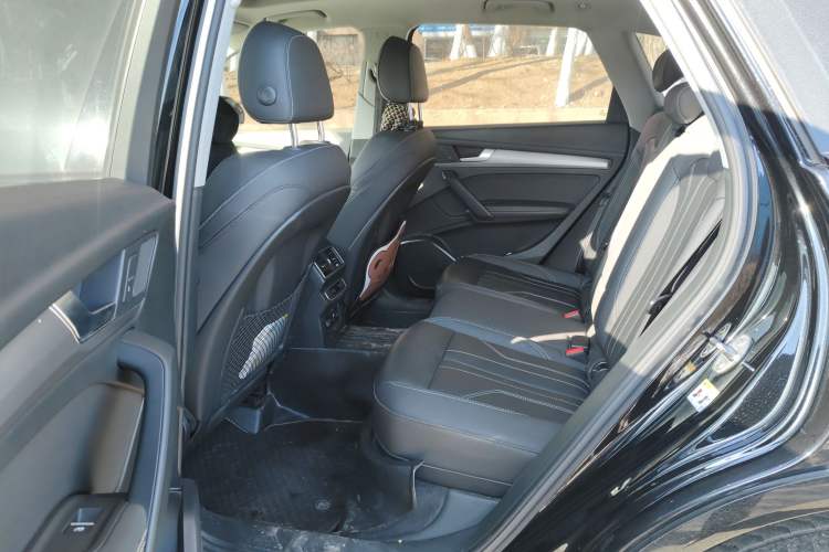Used Audi Q5L 2022 40T Fashionable and Dynamic Model Left Rear Seat