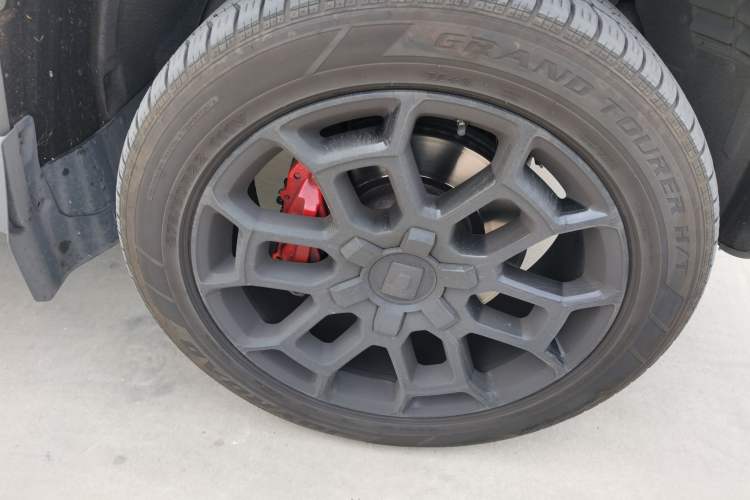 Used Tank 700 New Energy 2024 Hi4-T Extreme Edition Right Front Wheel Hub