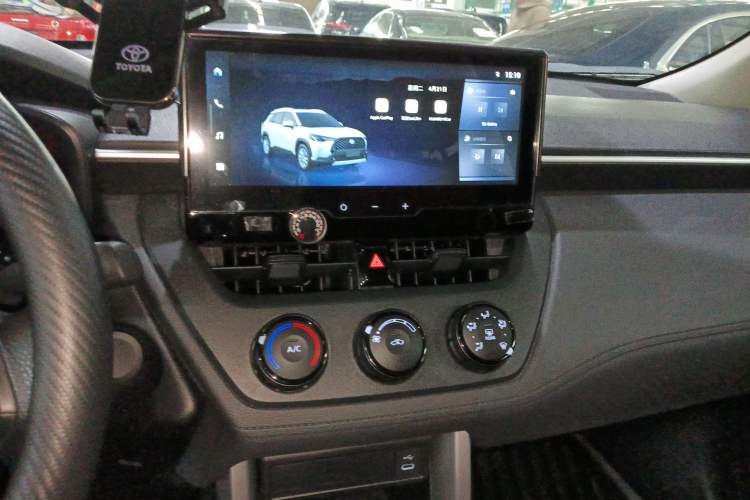 Used Toyota Corolla Cross 2024 2.0L Pioneer Edition
