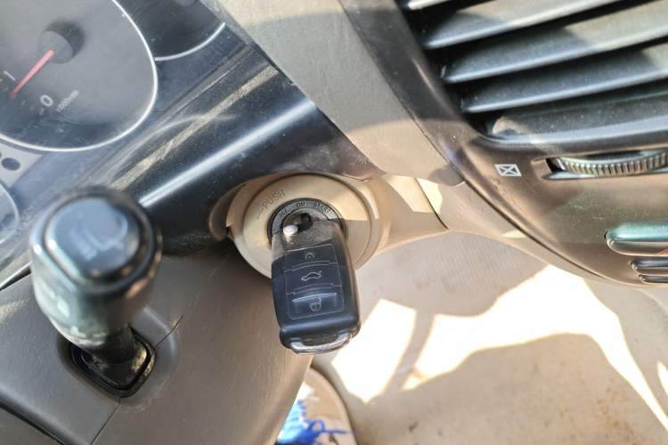 Used Toyota Land Cruiser 2005 4.5L Automatic GX Vehicle Key