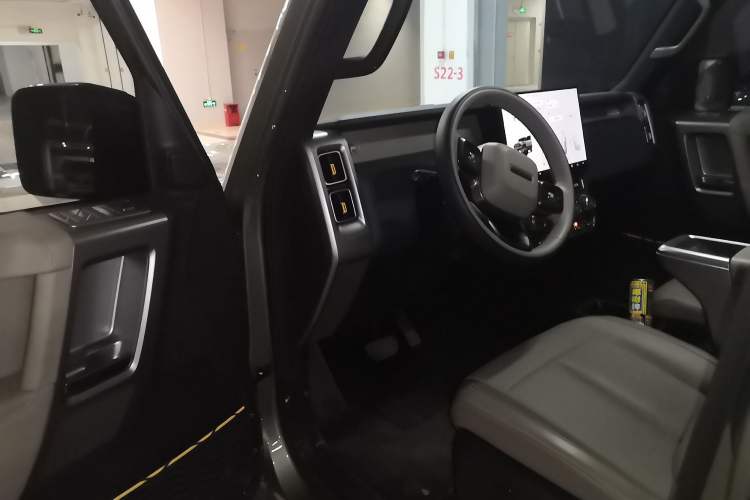 Used iCAR V23 2025 501 Four-Wheel Drive Intelligent Driving Version