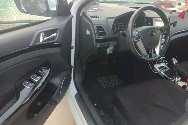 Used BYD e5 2016 300 Luxury Edition
