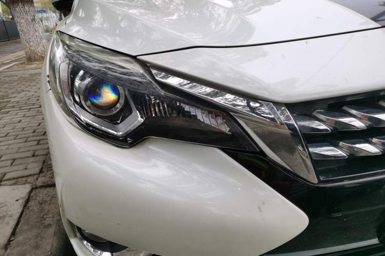 Used Venucia T90 2017 2.0L Manual ZhiShang Edition Right Front Headlight