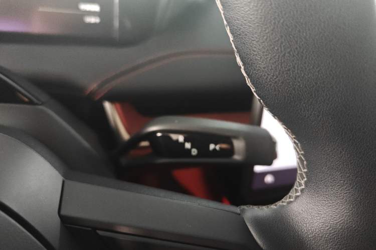 Used Xiaomi Auto SU7 2024 Four-Wheel Drive Ultra-Long Range Advanced Intelligent Driving Max Edition
