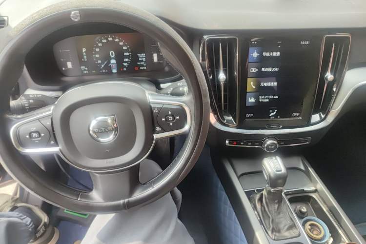 Used Volvo S60 2020 T4 Zhiyi Luxury Edition
