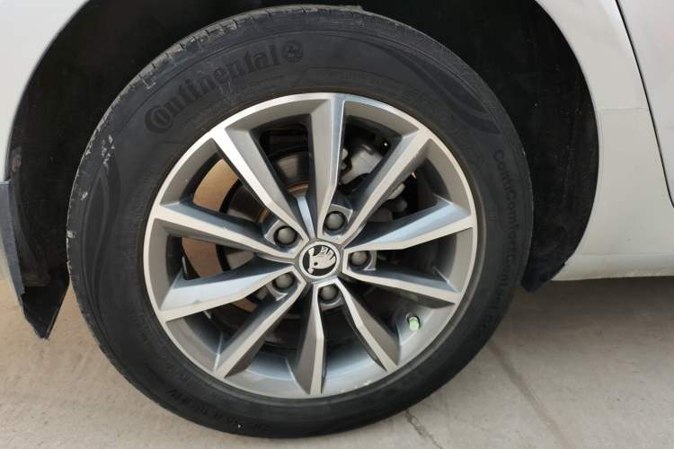 Used Skoda Octavia 2017 1.6L Automatic Chuanxing Edition
