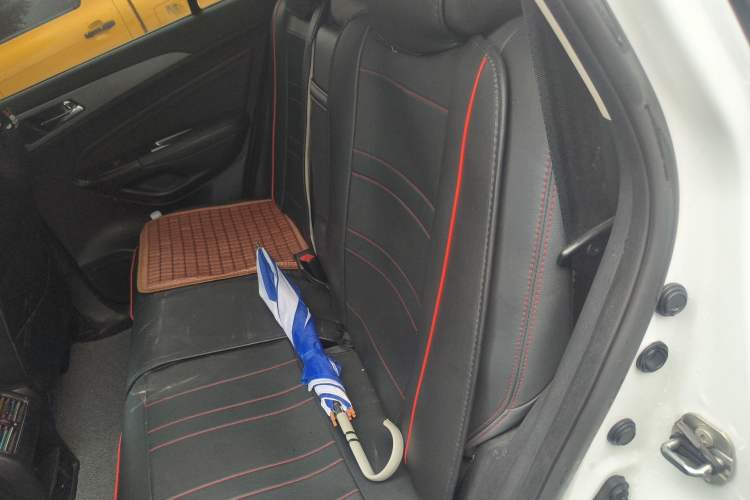 Used CHANGAN CS75 2017 Shangkui Edition 1.5T Automatic Fengxiang Model Left Rear Seat