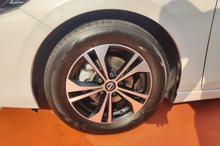 Used Nissan Sylphy 2023 1.6L CVT Enjoyment Edition Exterior 3