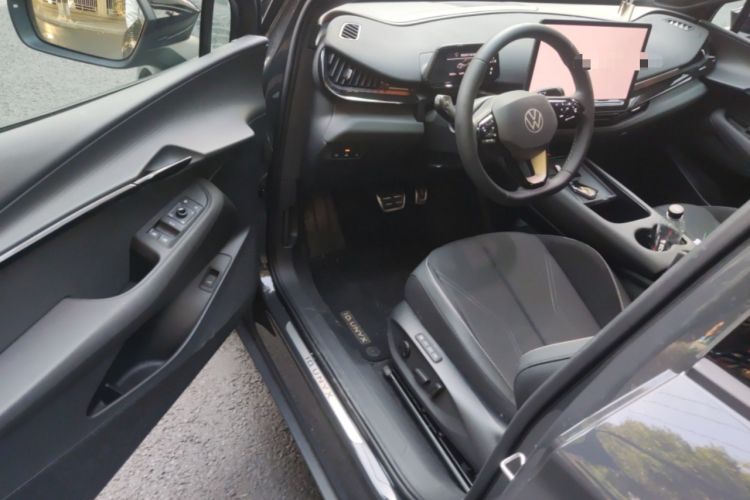 Used Volkswagen ID.UNYX 2025 Pure Model