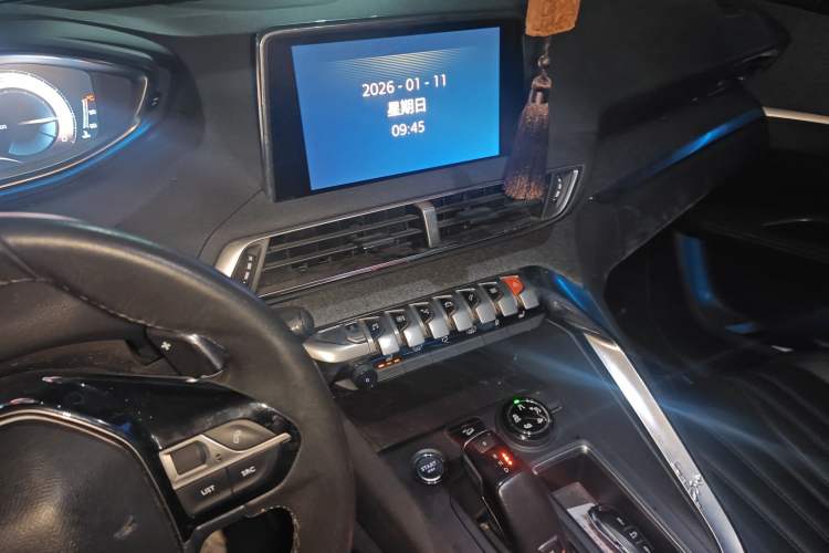 Used Peugeot 5008 2017 380THP 7-Seater Luxury Edition