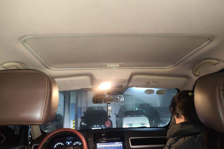 Used Yema T70 2016 Upgraded Model 1.8T CVT Flagship Edition
