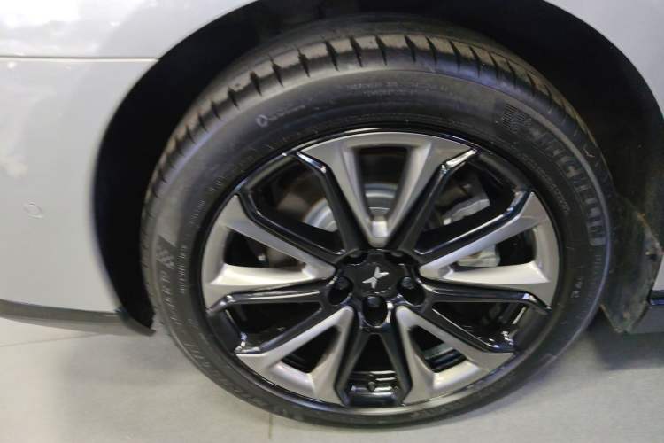 Used XPeng P7 2020 670N Right Rear Wheel Hub