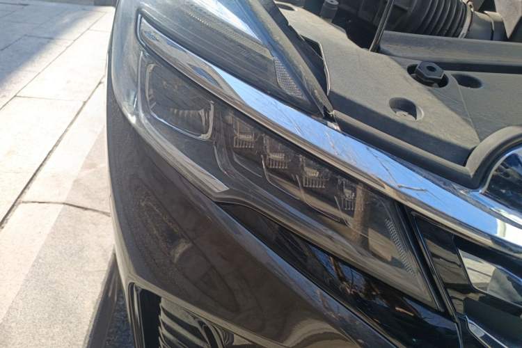 Used Buick GL8 2021 Land Cruiser Executive Class 652T Comfort Model Right Front Headlight