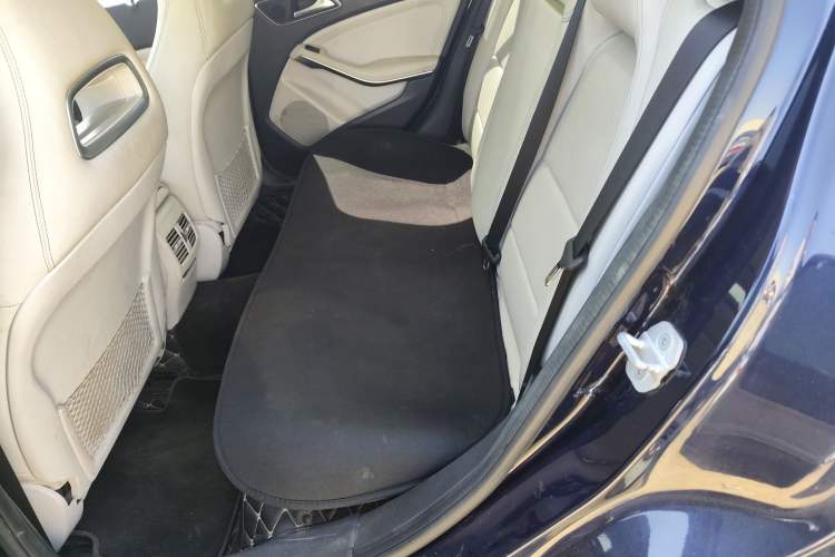 Used Mercedes-Benz GLA 2015 GLA 200 Sport Edition Left Rear Seat