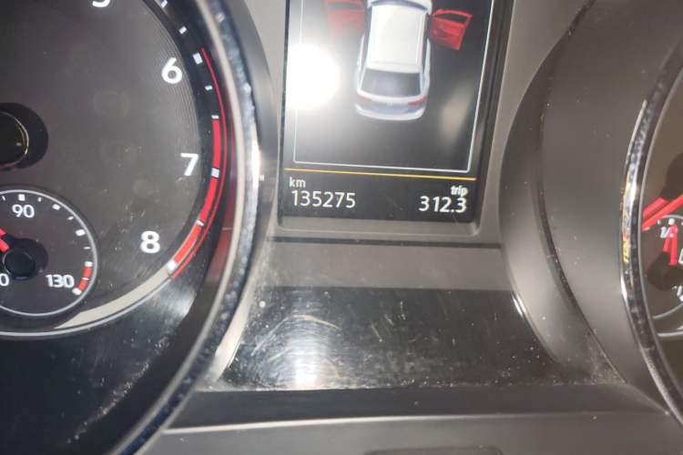 Used Volkswagen Tiguan L 2018 330TSI Automatic Two-Wheel Drive Luxury Edition Odometer Close Up