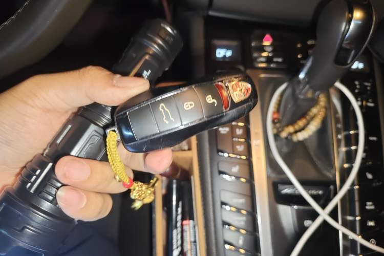 Used Porsche Macan 2017 Macan 2.0T Vehicle Key