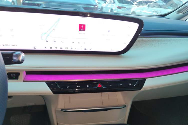 Used Buick GL8 New Energy 2024 Lu Zun Luxury Edition 6-Seater Audio And AC Panel