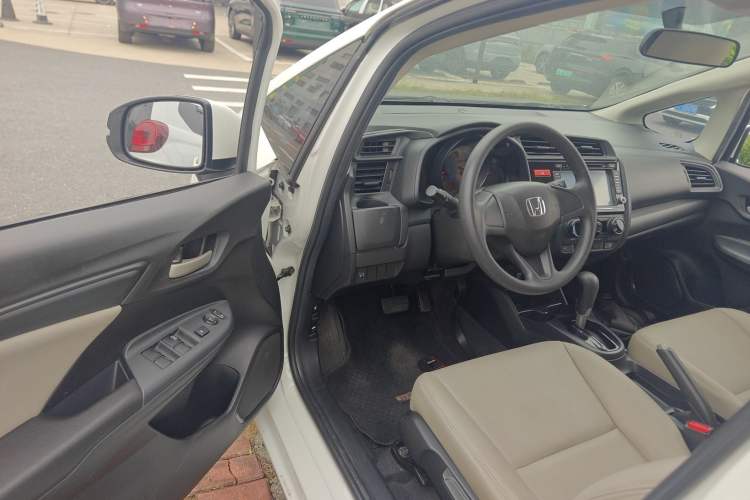 Used Honda Fit 2014 1.5L LX CVT Comfort Model Driver Seat