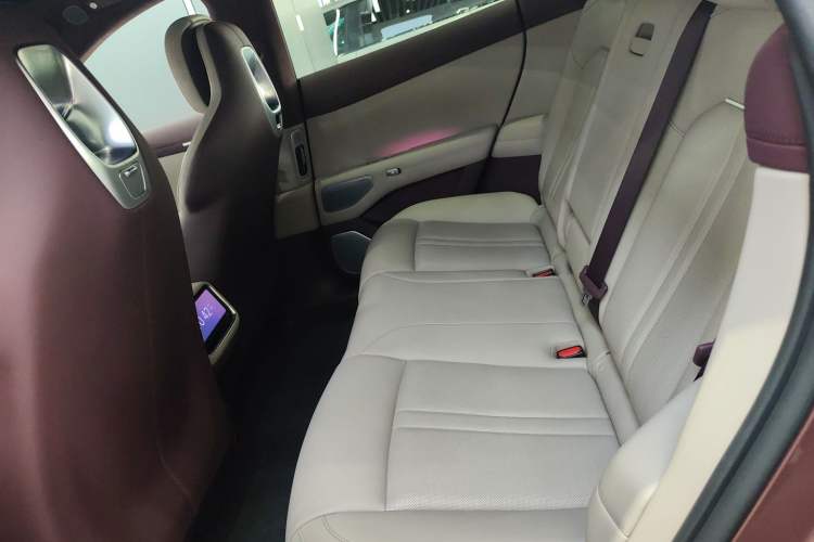 Used Xiaomi Auto YU7 2025 Ultra-Long Range High-Performance All-Wheel-Drive Max Edition