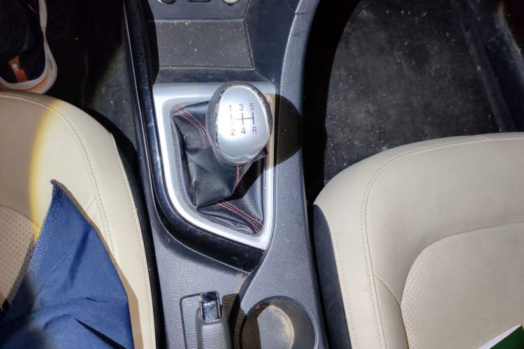 Used CHANGAN Alsvin V7 2016 1.6L Manual Enjoyment Model China V Standard