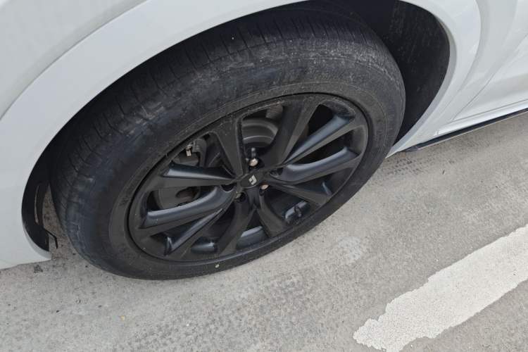 Used Li Auto ONE 2020 Extended-Range 6-Seater Version Exterior 4