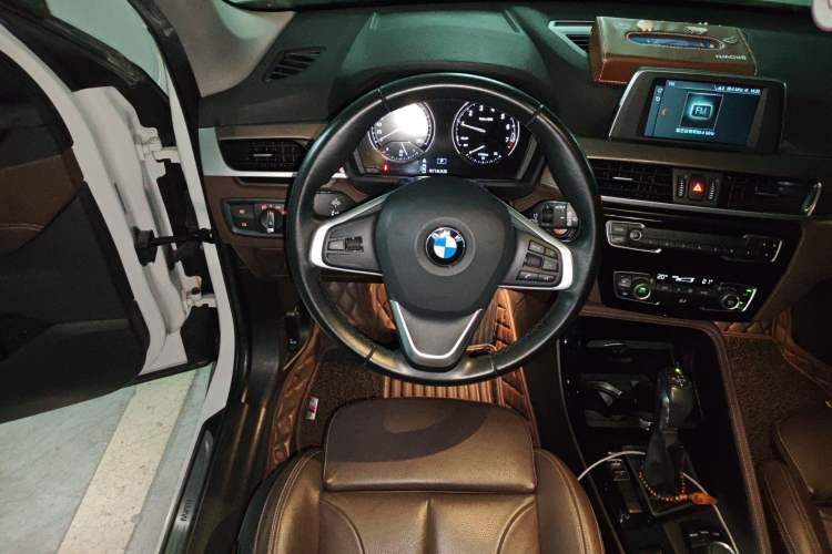 Used BMW X1 2018 sDrive18Li Luxury Model