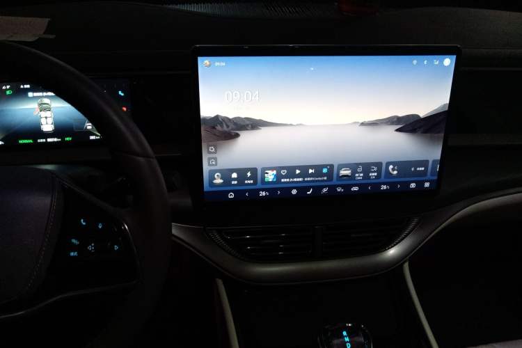 Used Denza D9 2024 DM-i 970 Luxury Model
