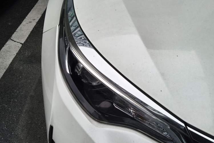 Used Toyota Levin 2017 Revised 185T CVT Elite Edition China V Standard Right Front Headlight