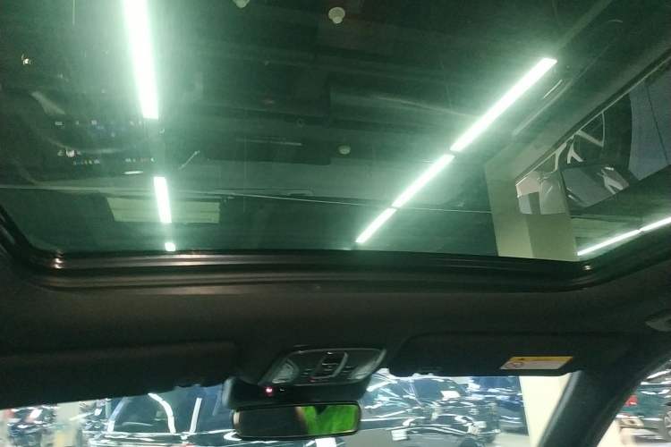 Used GAC Trumpchi GS8 2024 Dual-Motor Series 2.0TM Four-Wheel Drive Premium Edition Headliner