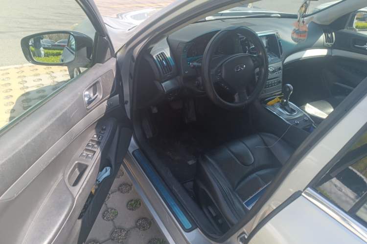 Used Infiniti G Series 2010 G25 Sedan Luxury Sport Edition