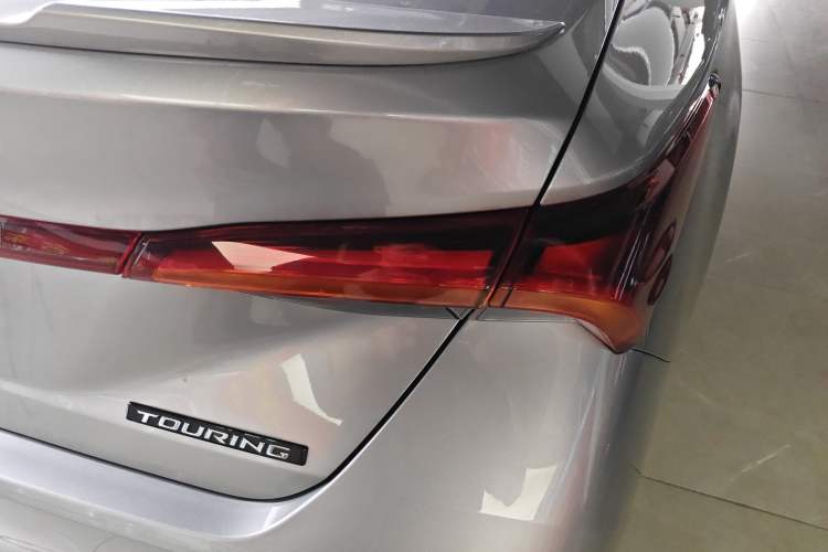 Used Toyota Avalon 2022 2.5L Touring Premium Edition Right Rear Taillight