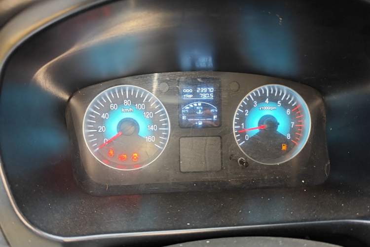 Used SRM Jinhaishi M 2024 1.5L Engineering Lion Passenger Van 5/6/7 Seats Instrument Cluster