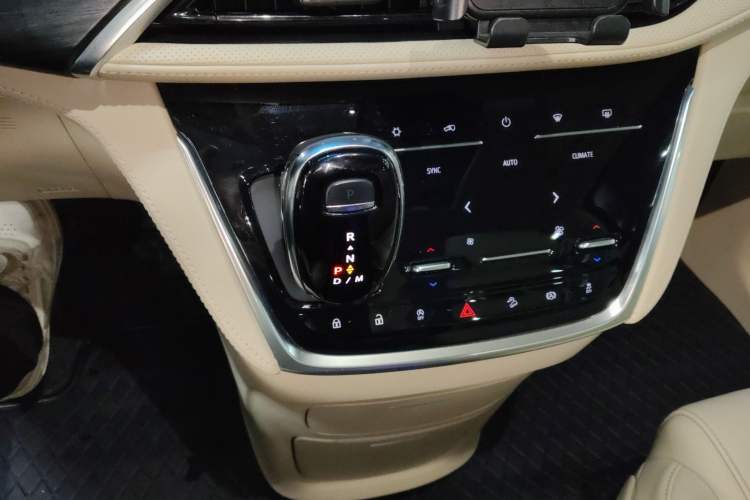 Used Buick GL8 2023 ES Lu Zun Flagship Model Gear Lever