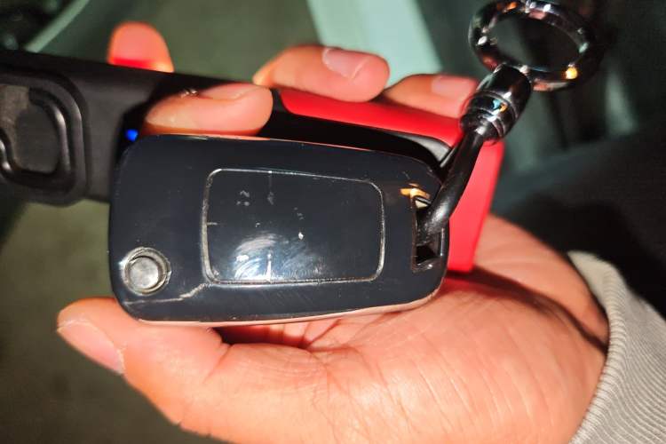 Used Chevrolet Monza 2022 320 Automatic Enjoyment Sunroof Version Vehicle Key