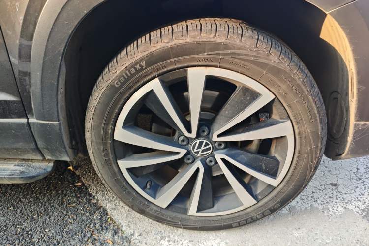 Used Volkswagen Tharu 2021 280TSI Two-Wheel-Drive Luxury Plus Edition Right Front Wheel Hub