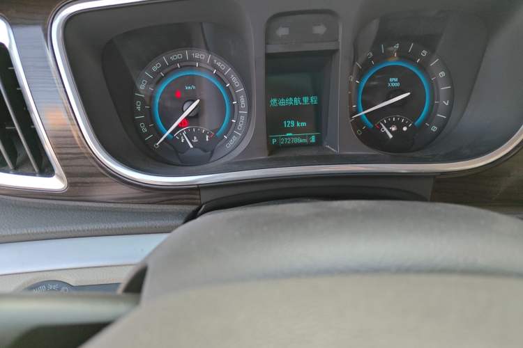 Used Buick GL8 2013 3.0L GT Luxury Business Haoya Edition Odometer Close Up