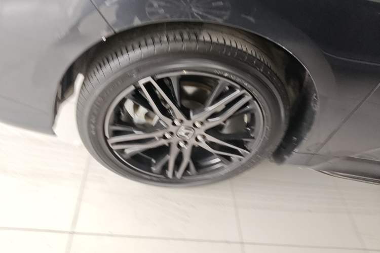 Used Honda Odyssey 2022 2.0L eHEV Sharp Supreme Edition Left Front Wheel Hub