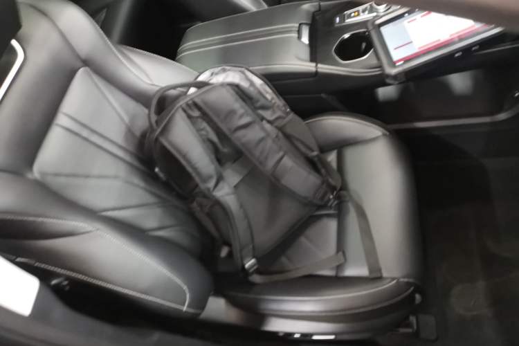 Used Changan UNI-K 2023 2.0T Two-Wheel Drive YueShang Trim
