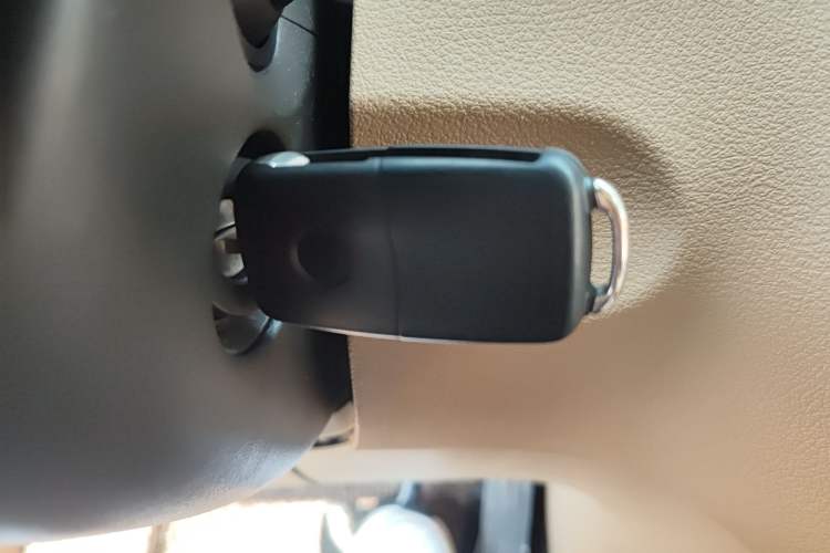 Used Volkswagen Touran 2011 1.4T DSG ZhiZhen Edition 5 Seats Vehicle Key