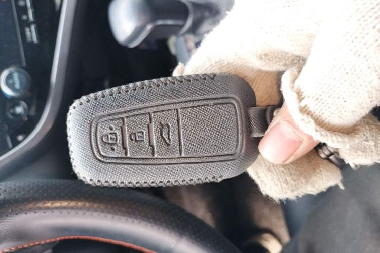 Used Toyota Camry 2019 2.5G Luxury Edition China VI Standard Vehicle Key